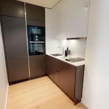 White Pearl 2.14 تيميندورفير ستراند